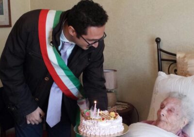 On her 111th birthday. (Source: Ntacalabria.it)