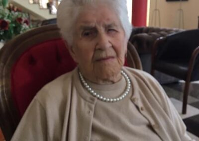 On her 110th birthday. (Source: 96.3 FM - A Nossa Rádio)