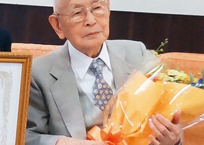 In September 2022, aged 107. (Source: Saitama Shimbun)
