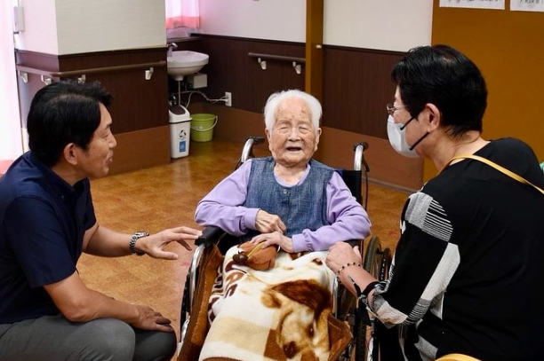 Mrs. Koyū Morita (森田コユウ), 112 – Oldest Resident of Osaka, Japan