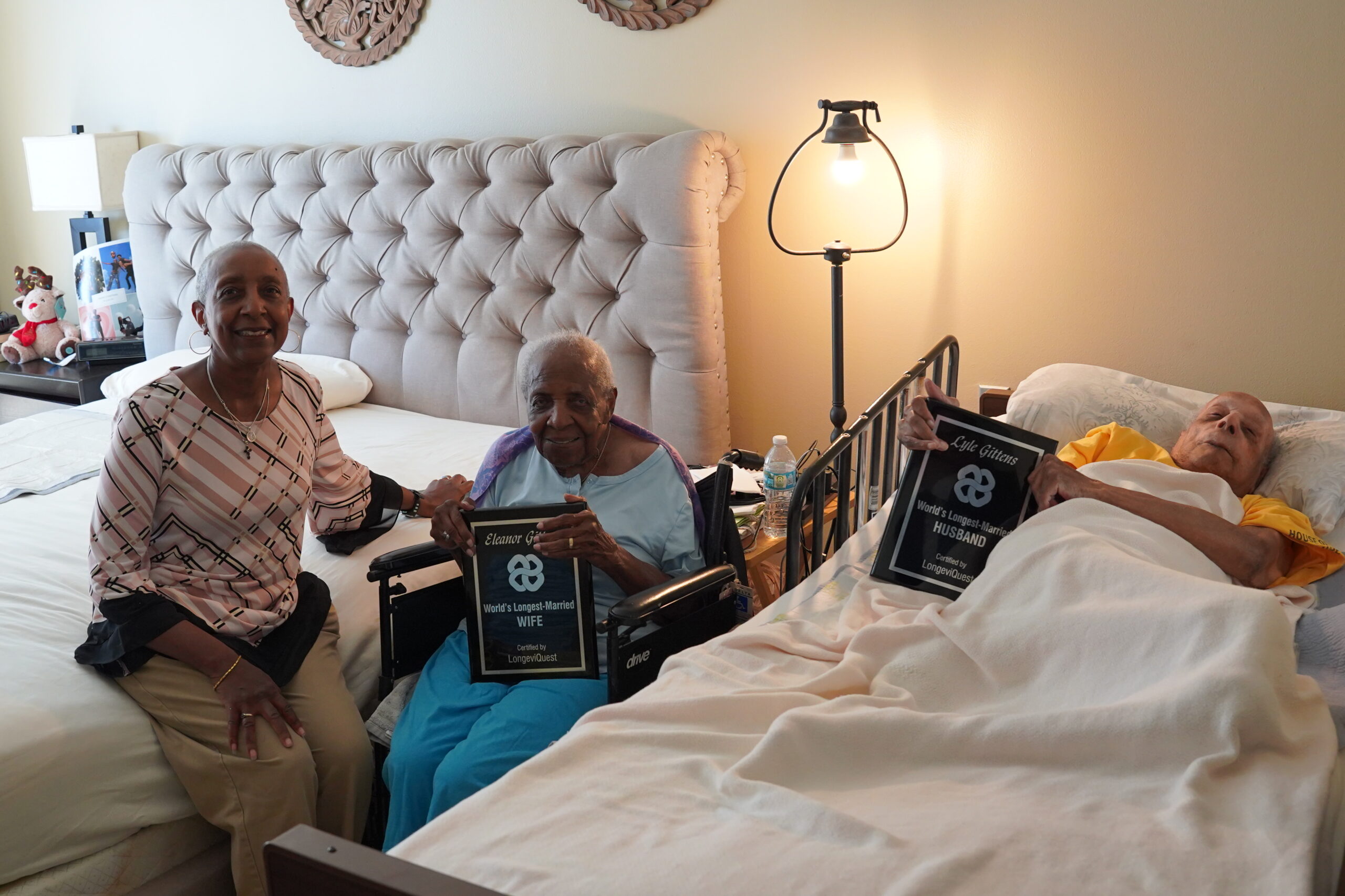 Angela Gittens with her parents Eleanor and Lyle, the world's longest-married couple.