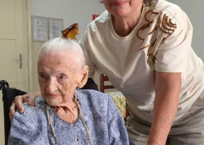 On her 111th birthday with her youngest daughter Lígia.