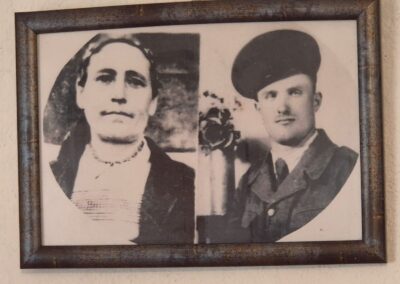 Presumably Ioana and her husband. (Source: dcvp.mapn.ro)