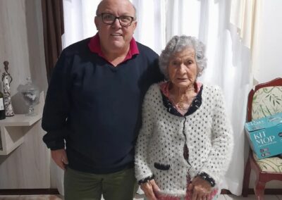 At the age of 105, with her step-son Inácio. (11 June 2023)