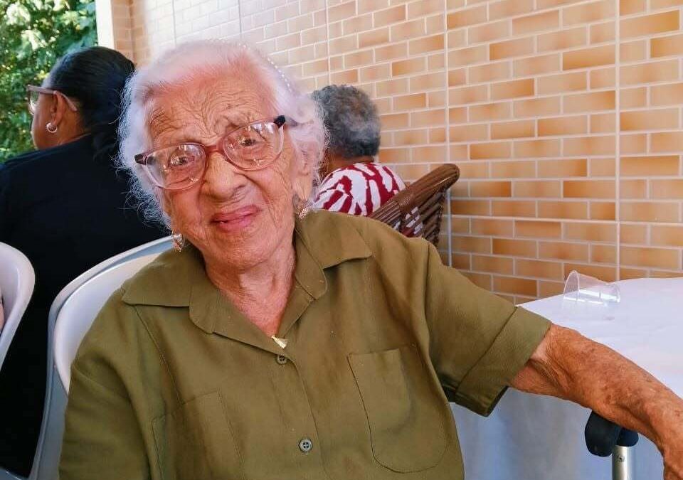 Laurentina Leal de Brito Ladeia