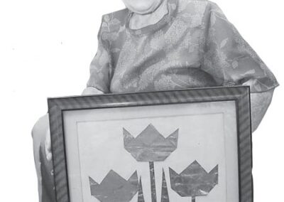 In September 2008, aged 102. (Source: town.shodoshima.lg.jp)