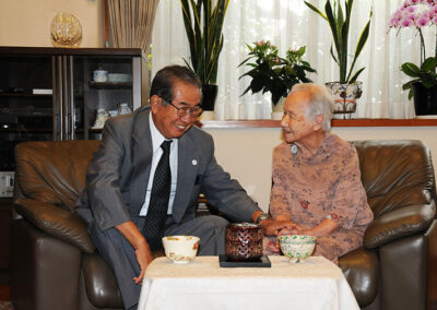 On her 100th birthday in 2009. (Source: koho.metro.tokyo.lg.jp)