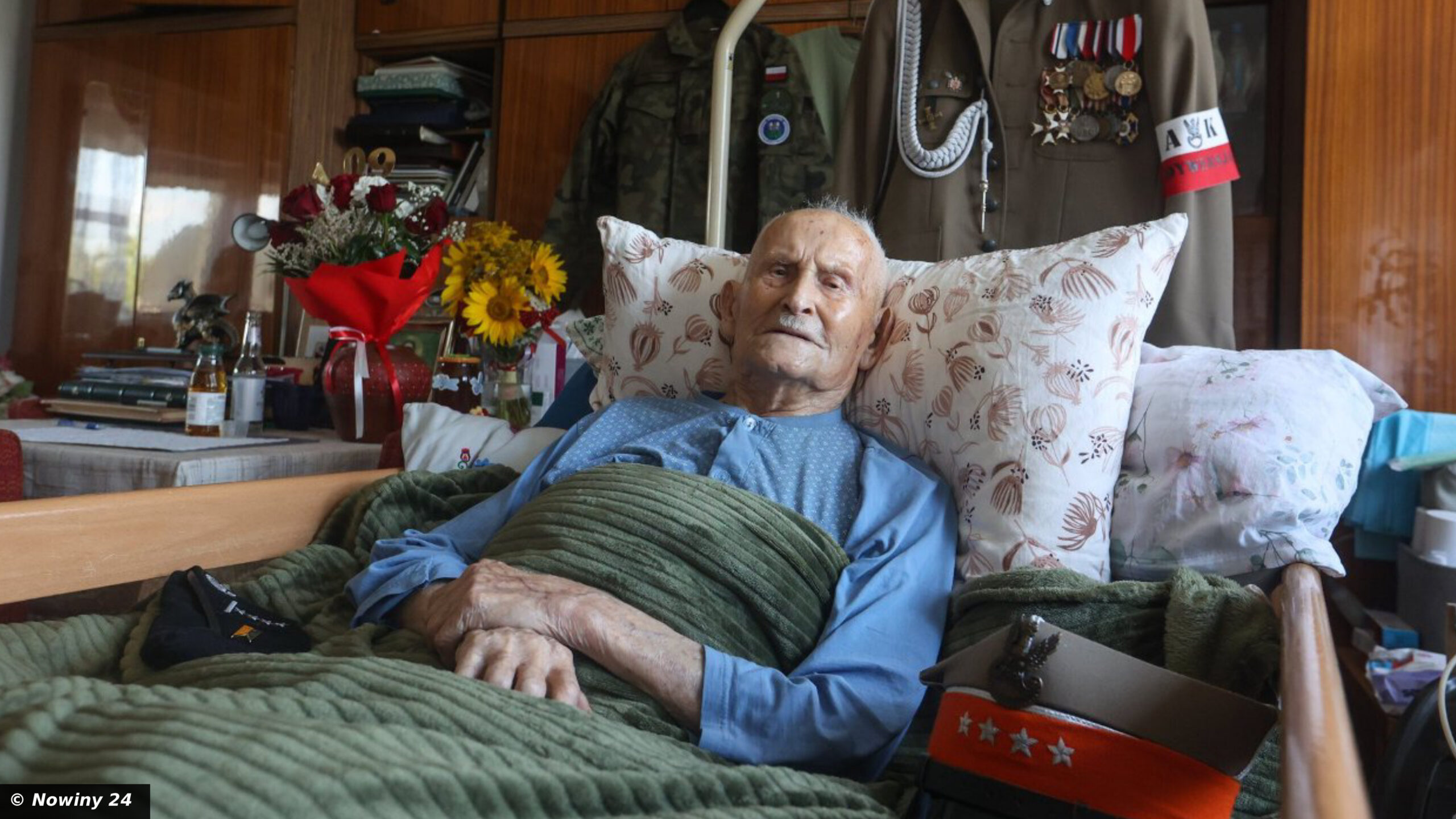 Tadeusz Lutak, Poland's Oldest Man, Turns 109
