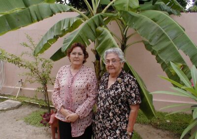 With her daughter Maria do Perpetuo Socorro da Cunha Melo (1946-2006).