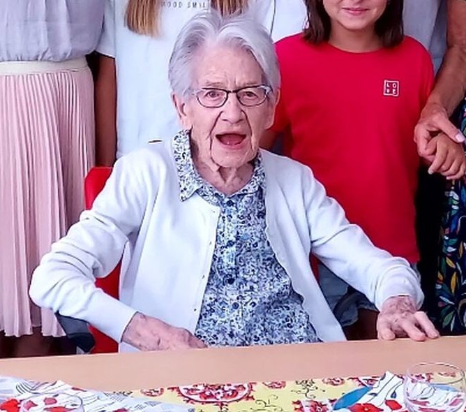 On her 110th birthday. (Source: Le Dauphiné Libéré)
