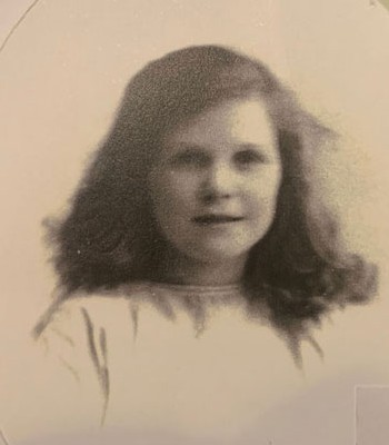 As a child. (Source: Gwinnett Citizen Newspaper)